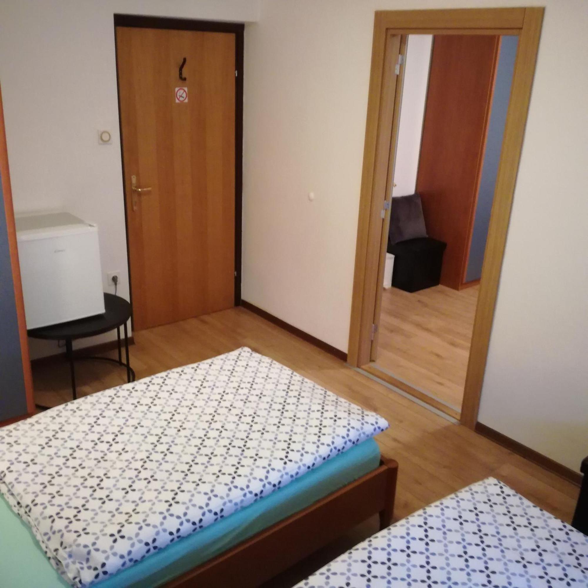 Rooms Kapelj Postojna Cameră foto
