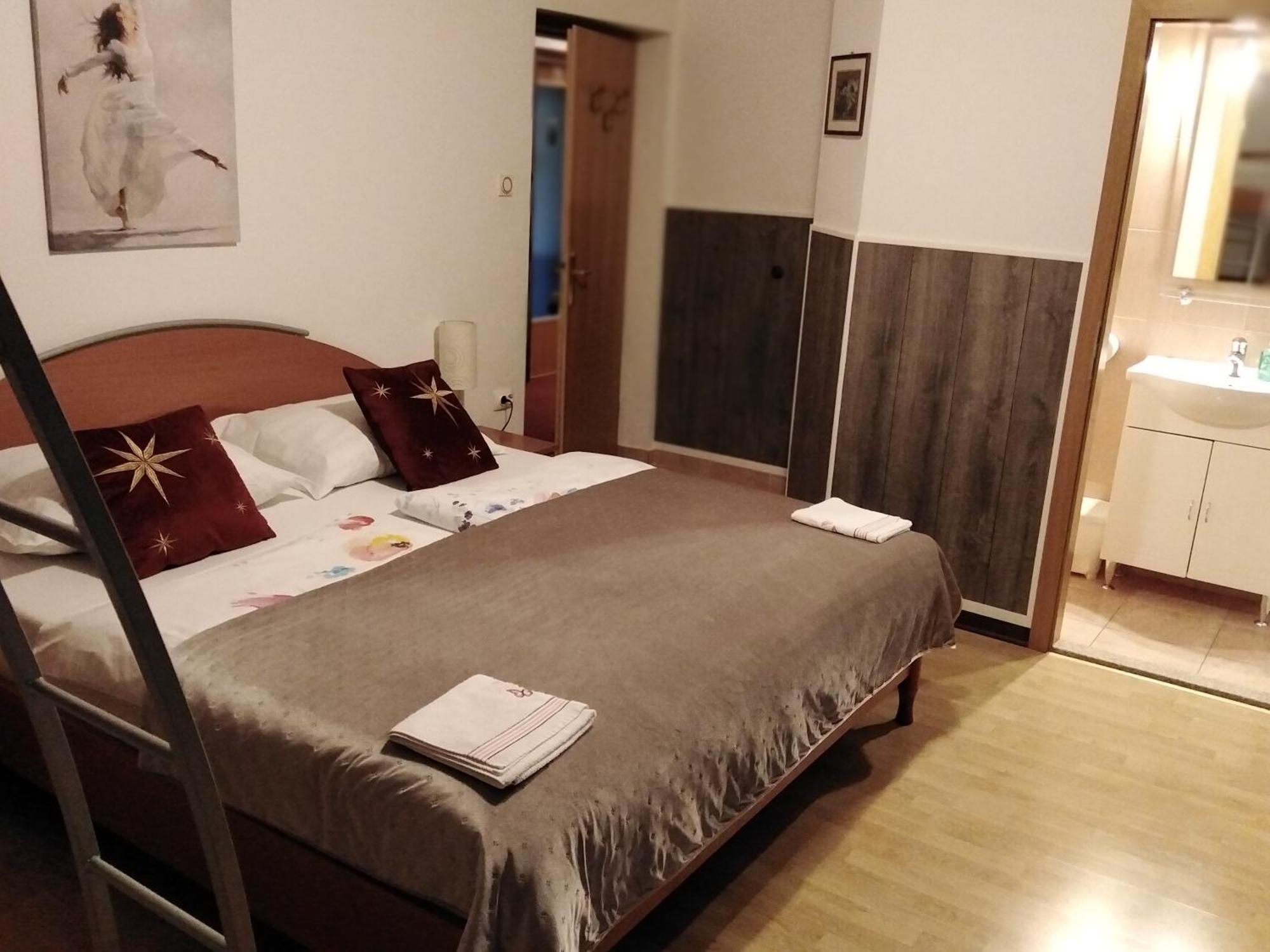 Rooms Kapelj Postojna Exterior foto